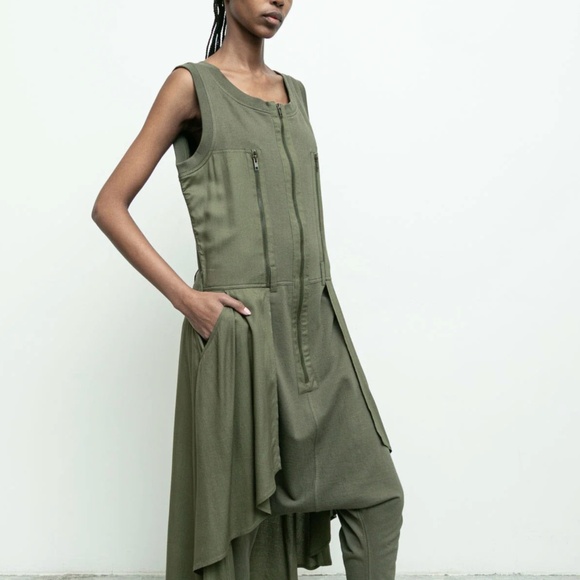 Nicholas K jumpsuit with unique details. NWT! Luscious moss color. XS - Picture 2 of 5